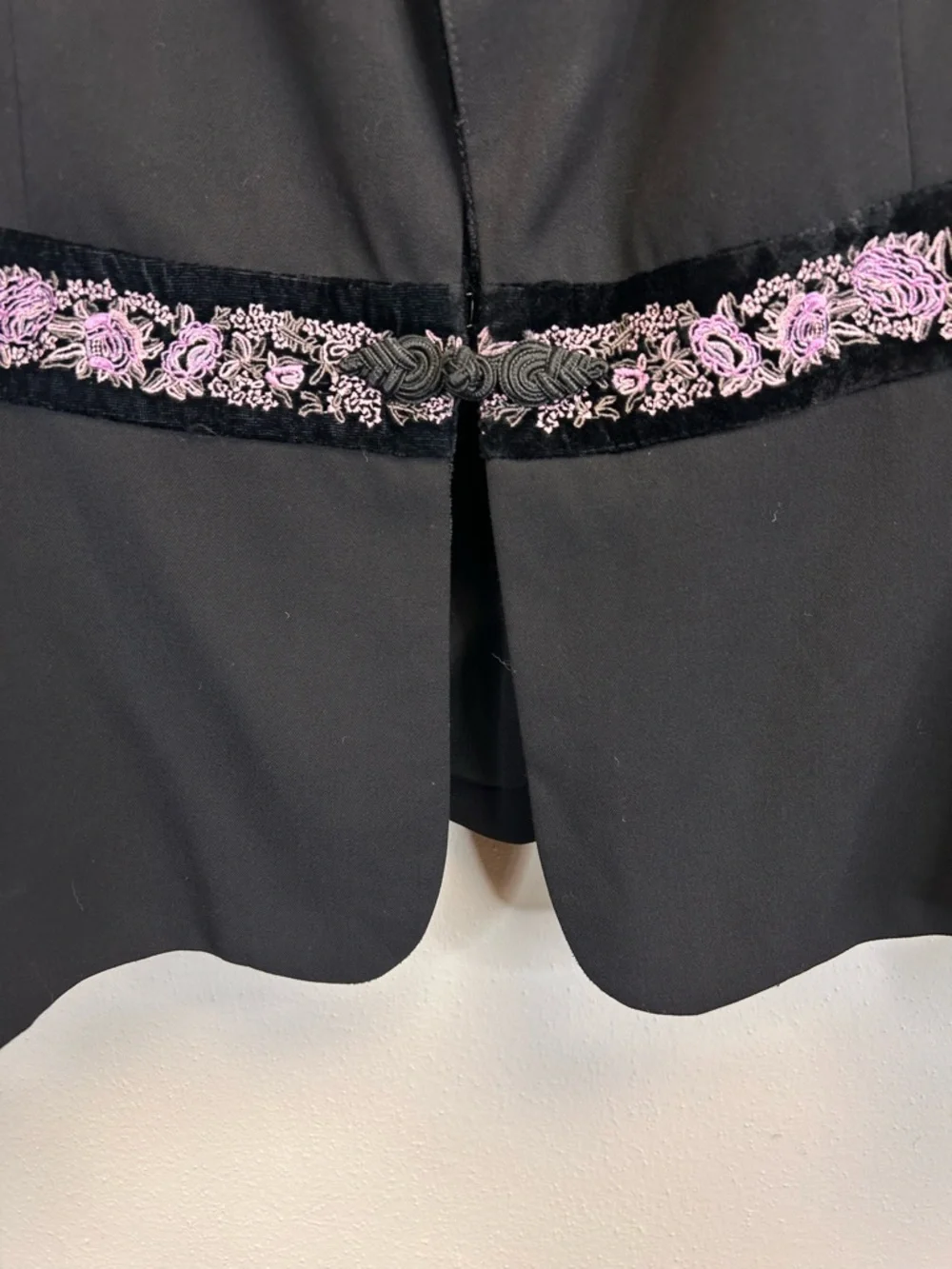 Goth Whimsigoth Black Blazer Velvet Embroidered Trim Size 20 1X Plus Vampire - Picture 9 of 13